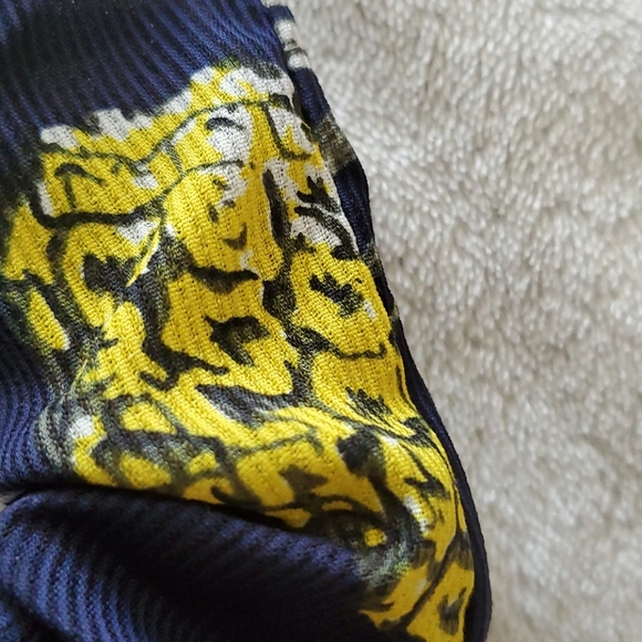 Hair scrunchie 🎁🏷 - Picture 3 of 7